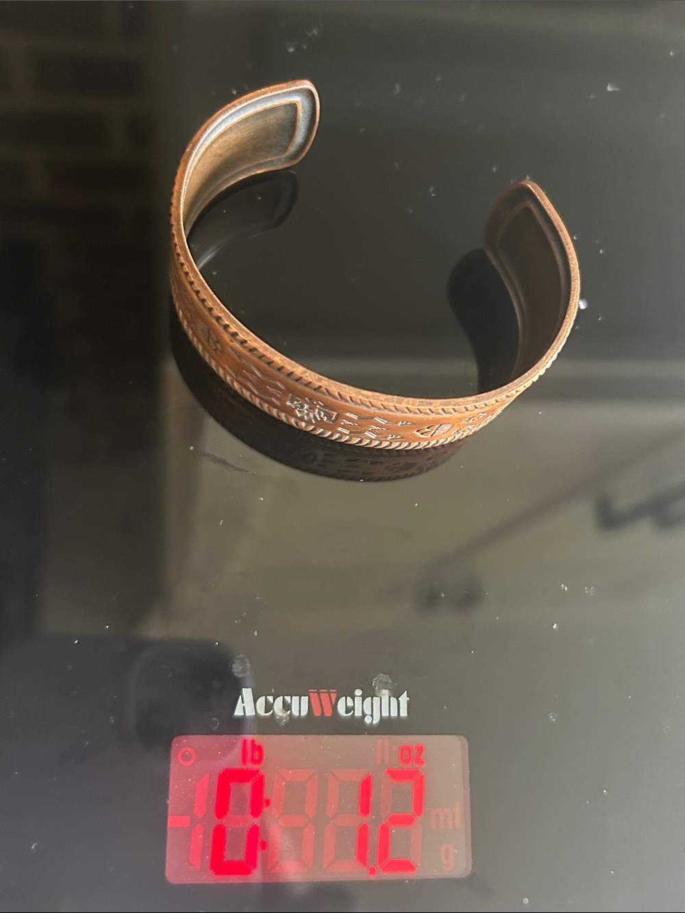 Vintage Copper Wrist Cuff - Picture 6 of 7